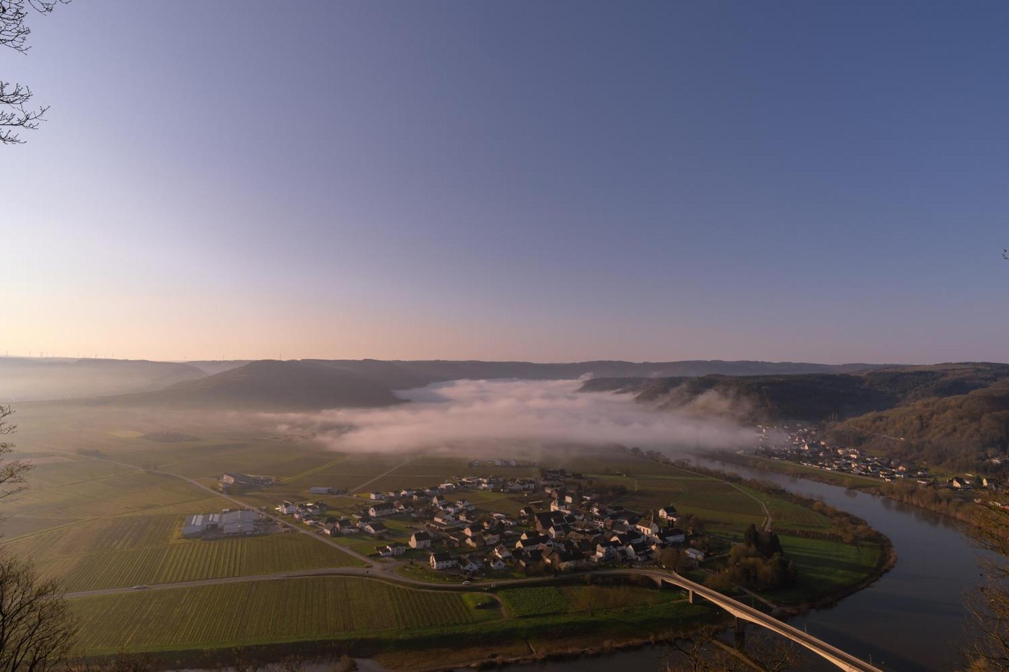 Neue Loft Im Alten Kelterhaus - Urlaub Im Wein- Und Ferienort Bekond Экстерьер фото